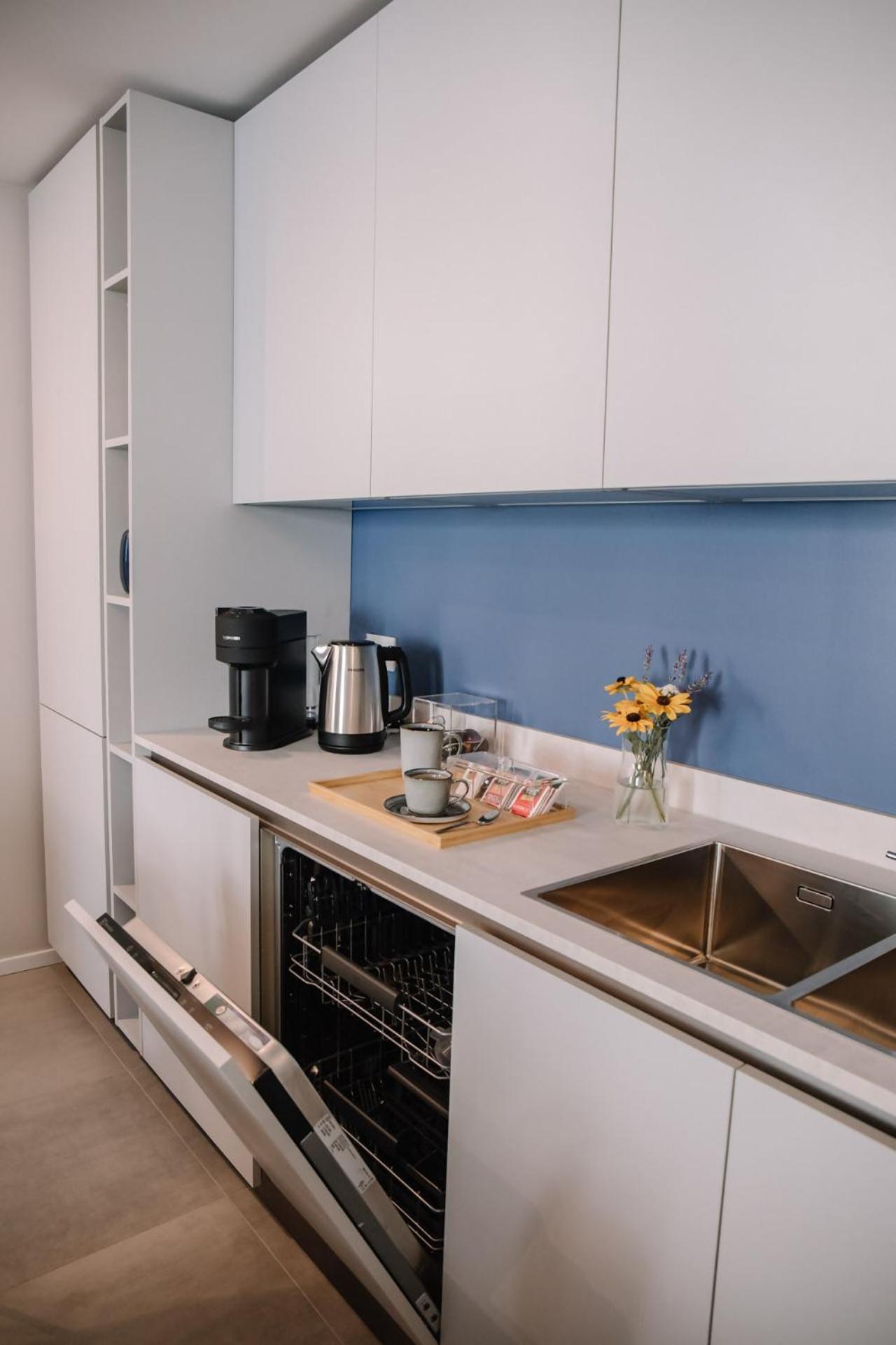Elegant Beige Apartment - 5 Minutes From The Lake โกโม ภายนอก รูปภาพ