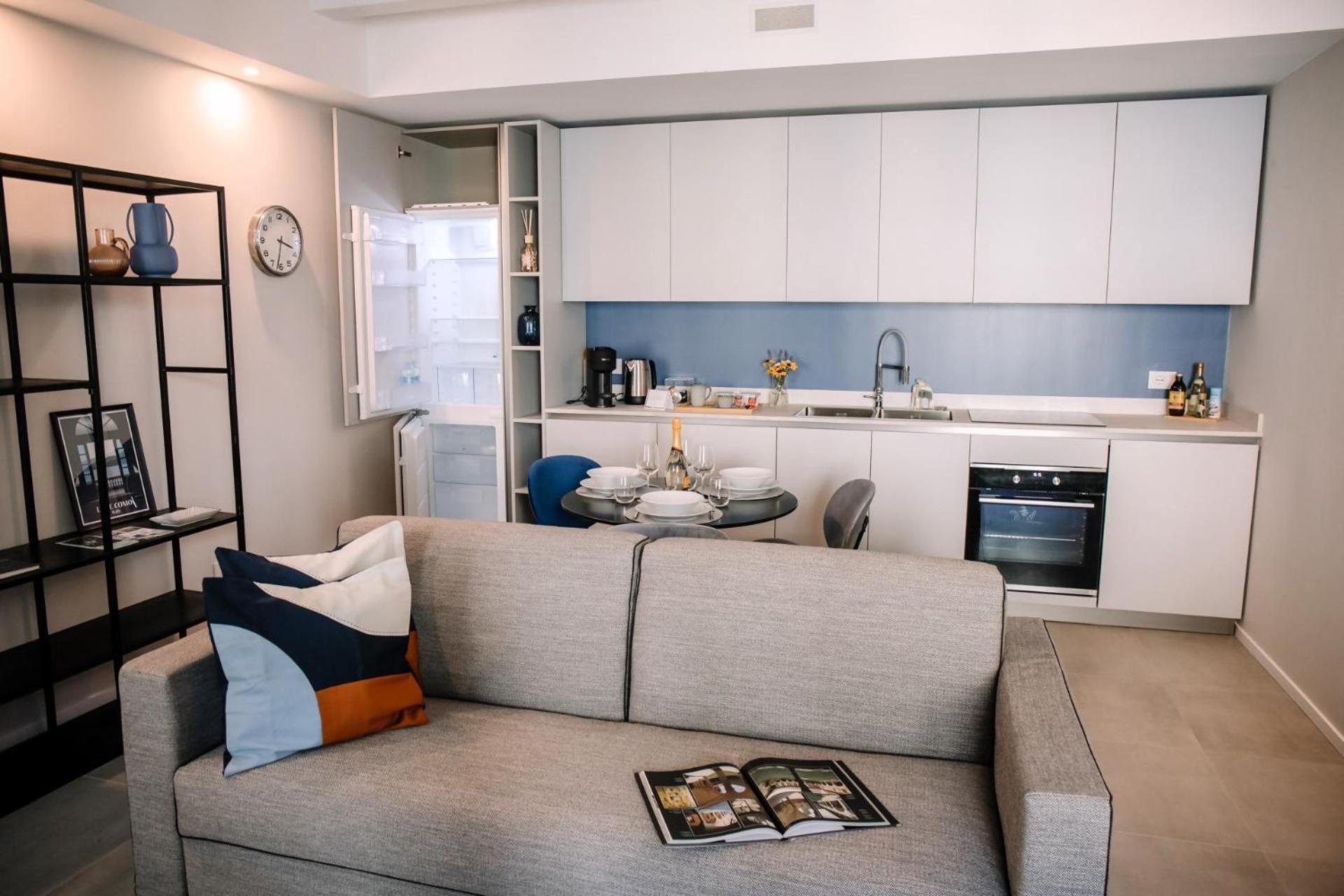 Elegant Beige Apartment - 5 Minutes From The Lake โกโม ภายนอก รูปภาพ